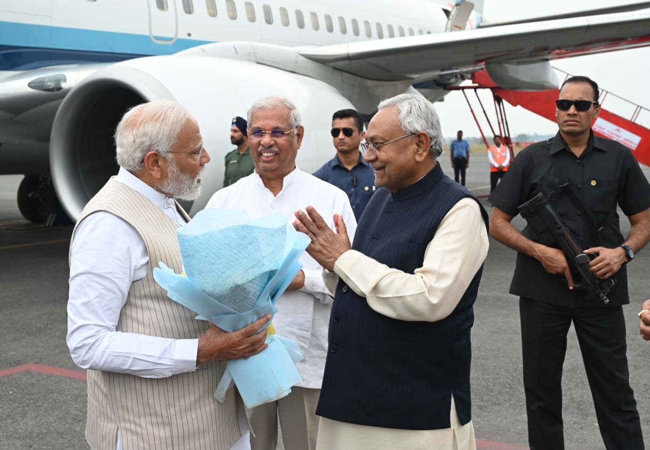 Nitish Kumar greets PM Modi